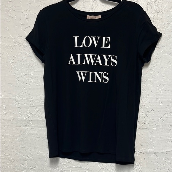 Philosophy Black and White Relaxed LOVE ALWAYS WINS Short Sleeve Tee - Picture 1 of 7